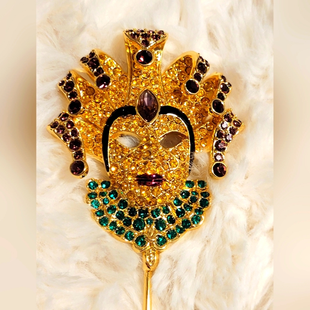 Mardi Gras  Multicolor  Crystal Gold-Tone Brooch or Hat Pin Mask.